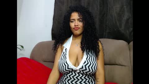 lylii_evans online show from October 24, 2:56 am