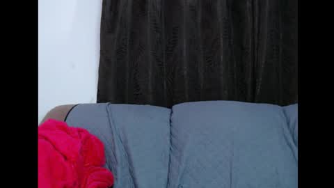 lylii_evans online show from November 14, 12:35 am