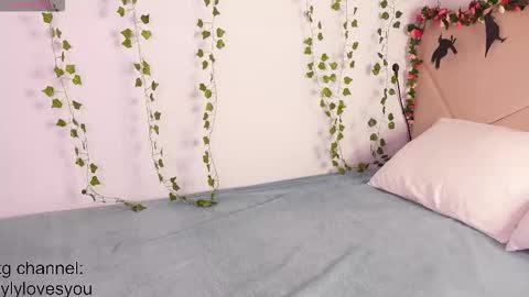 Lyly   online show from October 20, 5:45 am