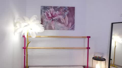 Lyly   online show from February 24, 5:33 am