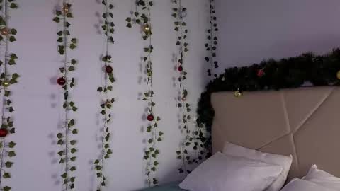 Lyly   online show from December 15, 5:47 am