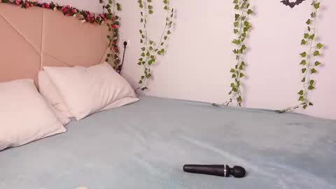 Lyly   online show from October 14, 5:32 am