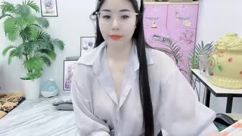 lyly_sweet97 online show from December 15, 12:17 am
