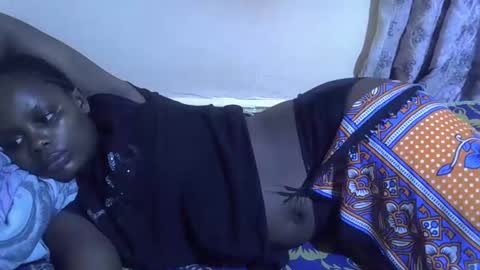 lyn_anna online show from January 12, 6:42 am