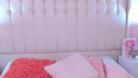 Lyn online show from December 21, 4:13 pm