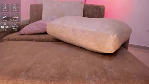 LYNARA online show from December 20, 8:27 pm