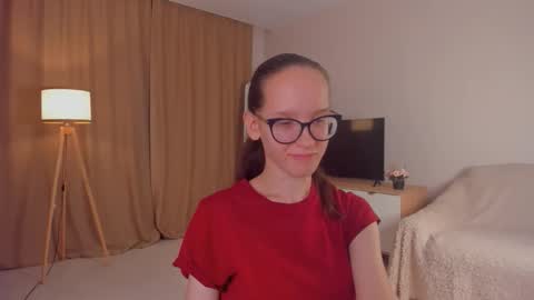 Sara online show from October 22, 4:52 pm