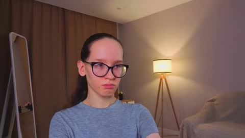 Sara online show from February 2, 7:21 pm