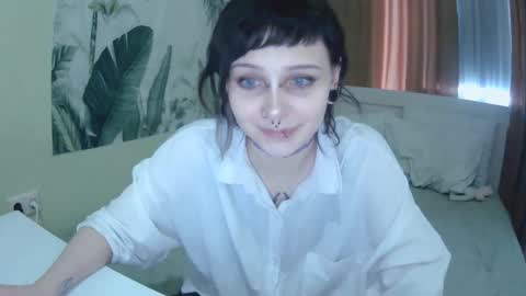 Snapshot of lynncottingham chatting on September 10, 1:34 pm Kira online show from September 10, 1:34 pm