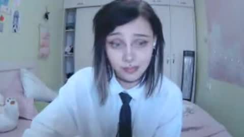 Snapshot of lynncottingham chatting on October 8, 11:27 am Kira online show from October 8, 11:27 am