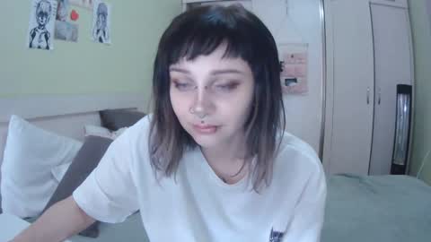 Snapshot of lynncottingham chatting on September 25, 10:44 am Kira online show from September 25, 10:44 am