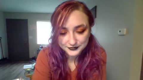 Lynn  online show from March 29, 8:21 pm