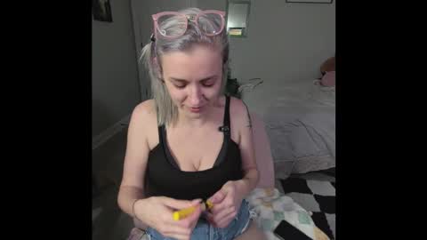 Lyra Greene online show from January 17, 7:40 am