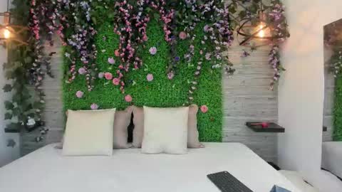 Lysa  online show from March 19, 4:23 pm