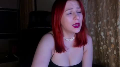 lyssan_xo online show from February 22, 3:58 pm