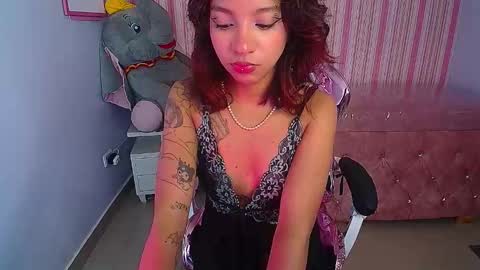 Snapshot of lyynn_ch chatting on October 8, 4:46 pm Lyn online show from October 8, 4:46 pm