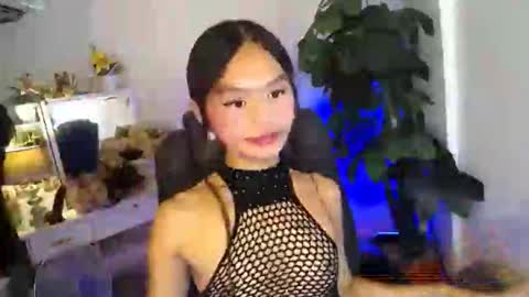 Cutie Yassie online show from February 2, 7:10 pm