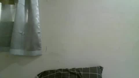 Melisa hornypussy1015 online show from April 1, 11:45 pm