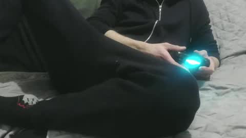 m4dh4tter24 online show from January 6, 9:11 pm