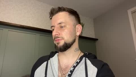 m_stephen online show from April 4, 3:13 am