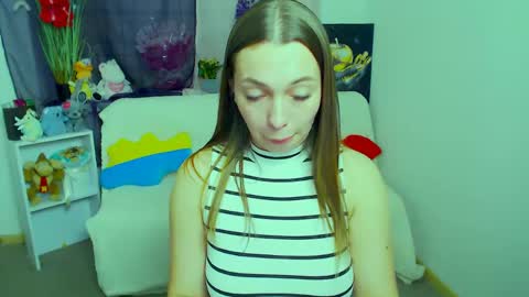 Vikki online show from April 15, 3:48 pm