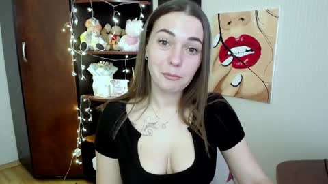 Vikki online show from March 10, 10:39 am