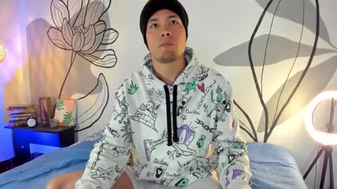   online show from September 10, 11:33 am