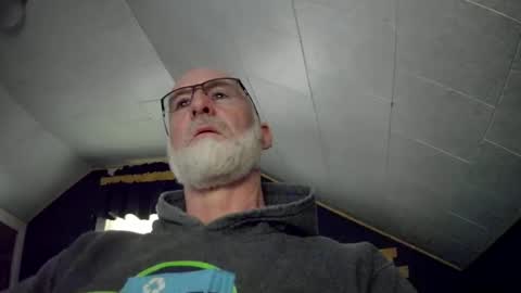 mac8181 online show from January 25, 9:25 pm