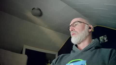 mac8181 online show from December 25, 11:22 am