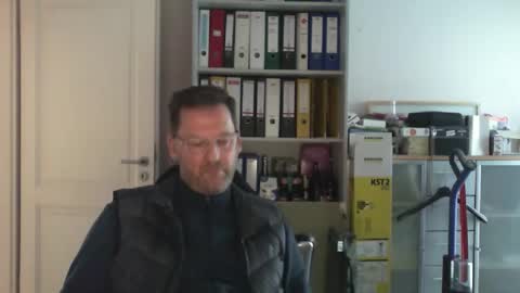 macfly67 online show from October 27, 3:34 pm