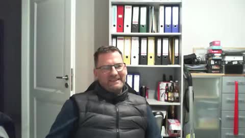 macfly67 online show from December 13, 4:27 pm