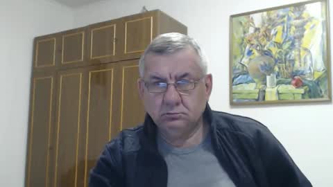 Macho online show from December 19, 6:47 pm