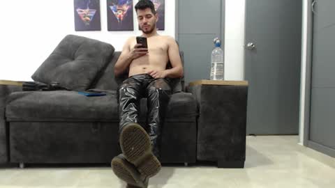 instagram mackdanielsx online show from March 19, 10:25 pm