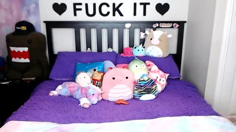 Mackenzie Wolfe online show from January 19, 6:01 am