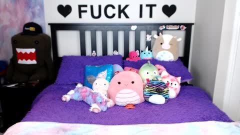 Mackenzie Wolfe online show from November 20, 4:44 am