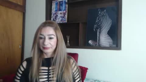 Snapshot of madam_dali chatting on March 4, 12:44 pm Dalila online show from March 4, 12:44 pm
