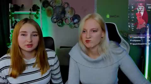 Snapshot of madam_ulis chatting on October 8, 3:40 pm Ulis online show from October 8, 3:40 pm