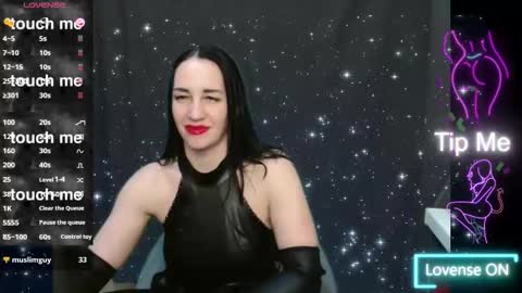 MadamDinamika online show from November 4, 6:31 pm