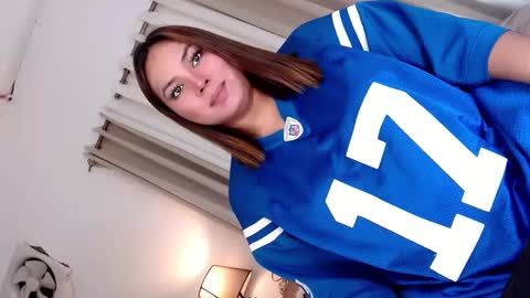 Snapshot of madame_ivy chatting on January 8, 5:37 am Ivy online show from January 8, 5:37 am