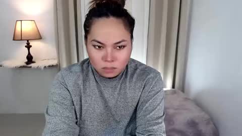 Snapshot of madame_ivy chatting on January 15, 5:50 am Ivy online show from January 15, 5:50 am