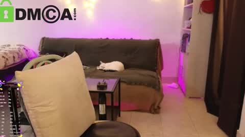 Snapshot of madame_lia chatting on October 2, 2:49 pm Madame La online show from October 2, 2:49 pm