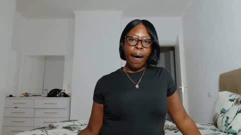 YourMadamIndigo online show from November 6, 8:56 pm