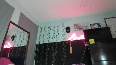 Maddi Avalon online show from March 16, 3:31 am