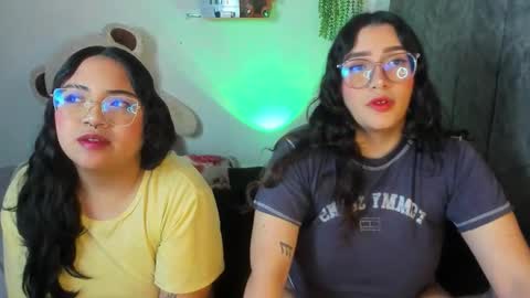 Maddie and Chelsea online show from November 29, 11:29 am