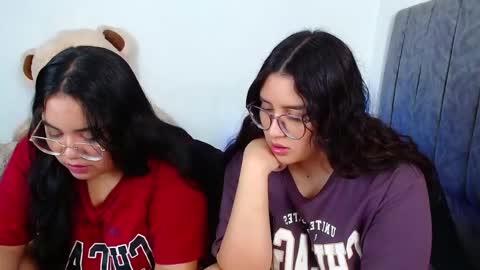 Snapshot of maddie_and_chelsea_ chatting on January 12, 10:43 pm Maddie and Chelsea online show from January 12, 10:43 pm