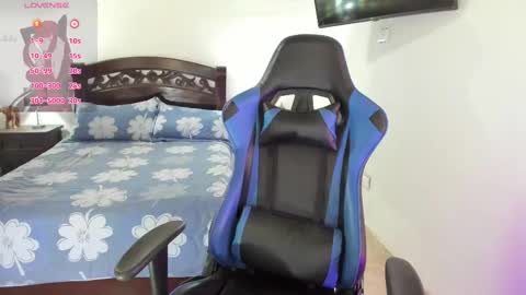 Maddie  online show from January 16, 6:16 pm