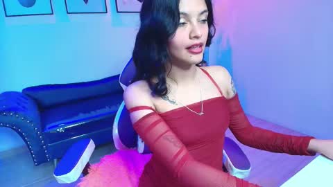 maddie_t18 online show from March 24, 11:38 am