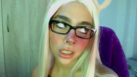 maddiie and clyde online show from September 21, 4:05 am