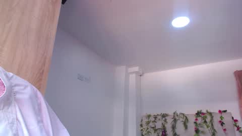 maddiie and clyde online show from November 18, 6:11 pm