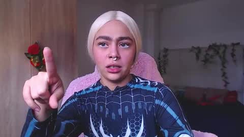 maddiie and clyde online show from November 12, 3:25 pm